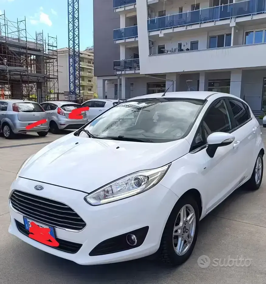 Usata Ford Fiesta Titanium 75 CV (55 kW) 2013 Berlina
