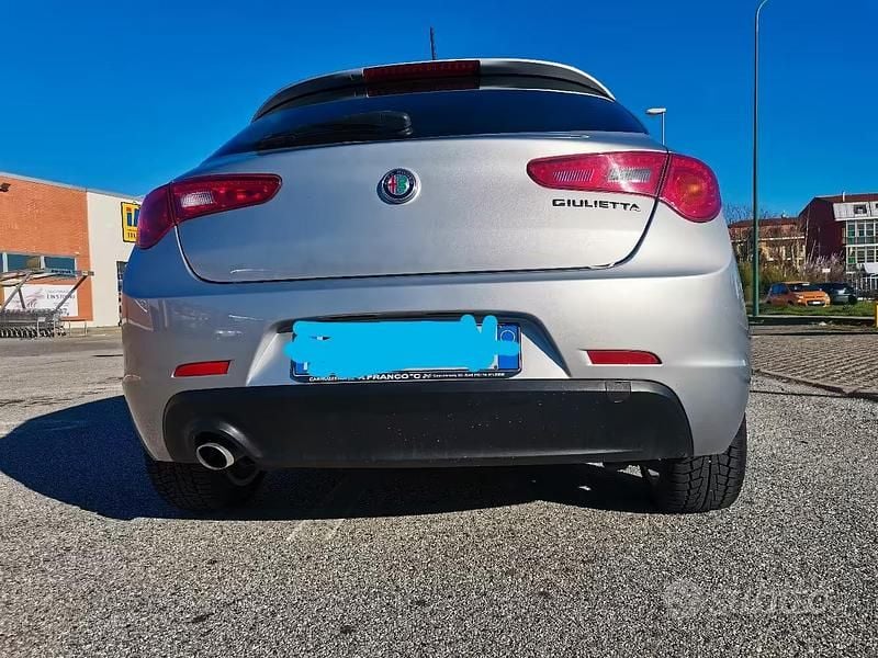 Usata Alfa Romeo Giulietta Exclusive 120 CV (88 kW) 2016 Grigio Utilitaria