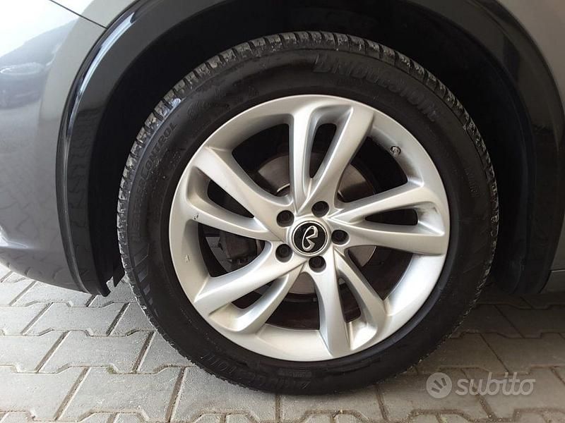 Usata Infiniti Q30 Business 110 CV (80 kW) 2017 Grigio Berlina