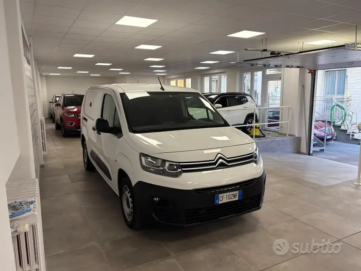 Usata Citroën Berlingo 131 CV (96 kW) 2021 Bianco Monovolume