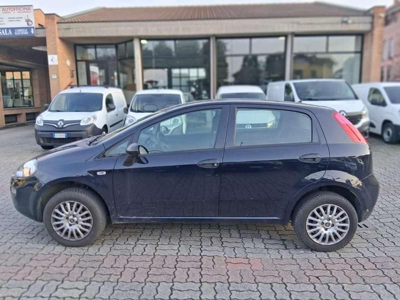 Usata Fiat Punto Street 77 CV (56 kW) 2018 Blu Berlina