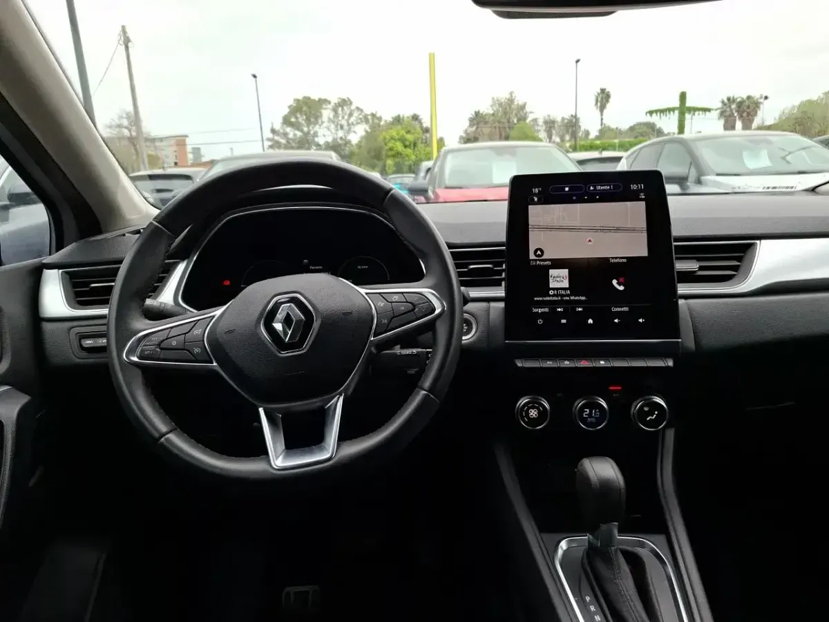 Usata Renault Captur Techno 145 CV (106 kW) 2023 Grigio SUV