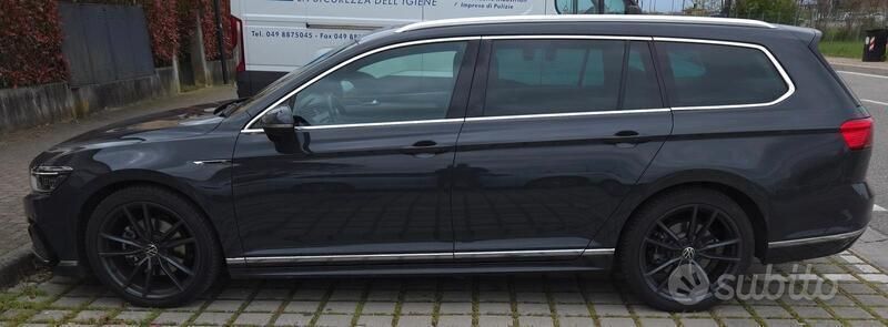 Usata VW Passat Executive 150 CV (110 kW) 2020 Grigio Station wagon