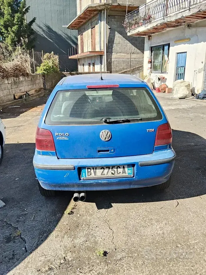 Usata VW Polo Comfortline 75 CV (55 kW) 2001 Blu Berlina