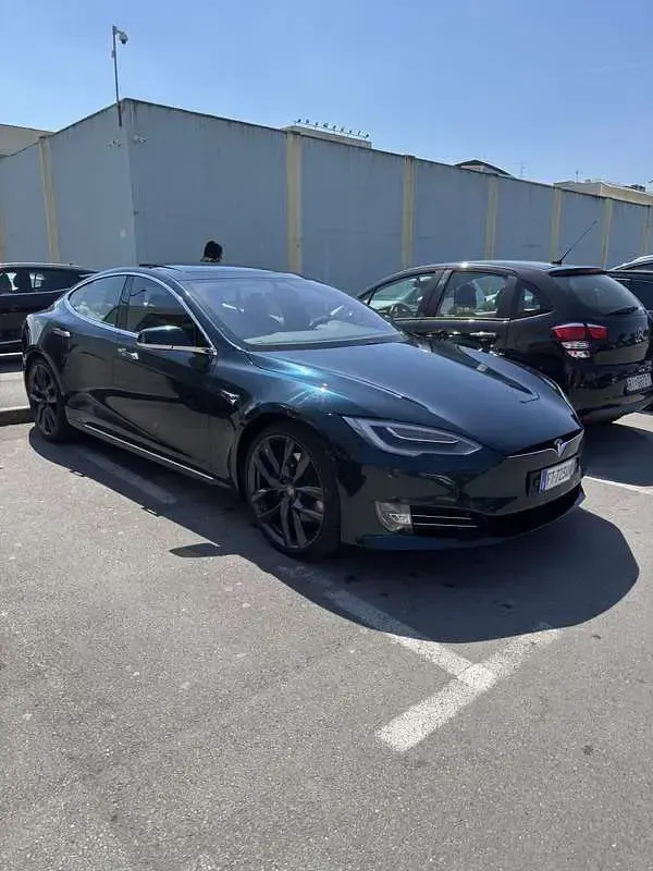 Usata Tesla Model S 158 kW (215 CV) 2019 Utilitaria