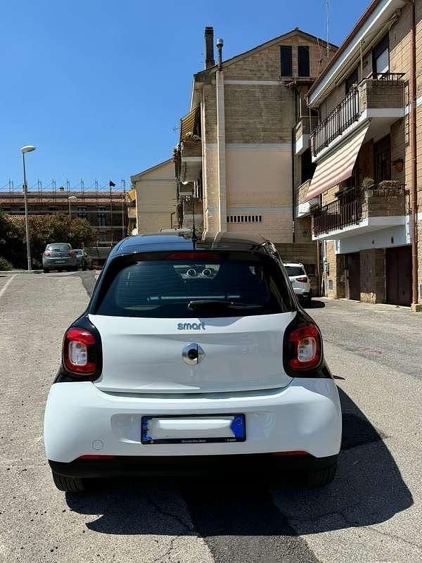 Usata Smart ForFour 71 CV (52 kW) 2018 Utilitaria