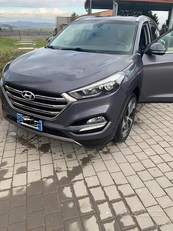 Usata Hyundai Tucson Xpossible 116 CV (85 kW) 2016 Grigio SUV