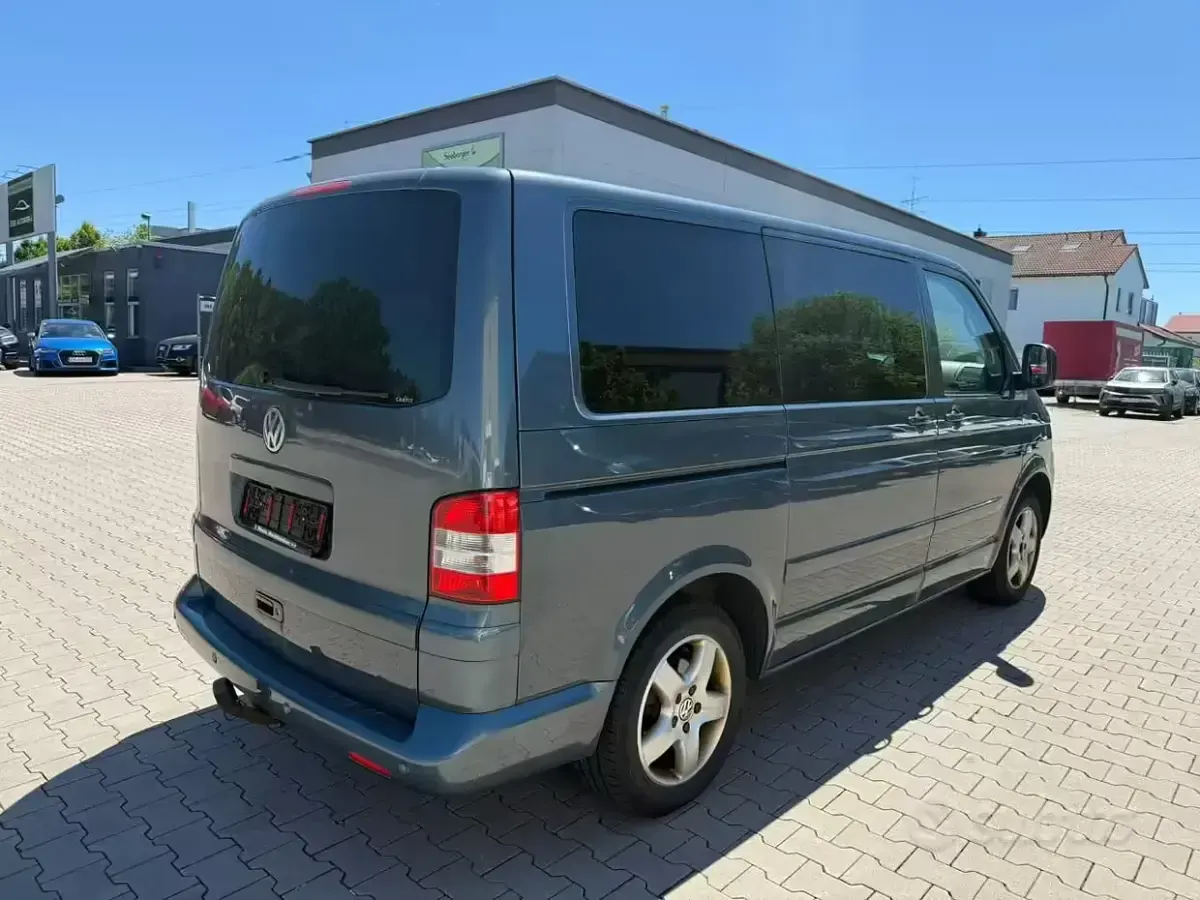 Usata VW Multivan Highline 174 CV (127 kW) 2007 Grigio Monovolume