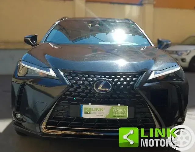 Usata Lexus UX 250h 152 CV (111 kW) 2021 Nero SUV