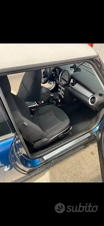 Usata Mini Cooper 120 CV (88 kW) 2009 Bluazzurro Utilitaria