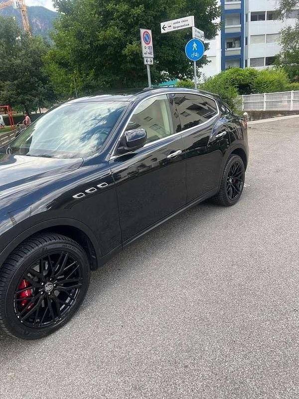 Usata Maserati Levante 430 CV (316 kW) 2016 Nero mat. SUV