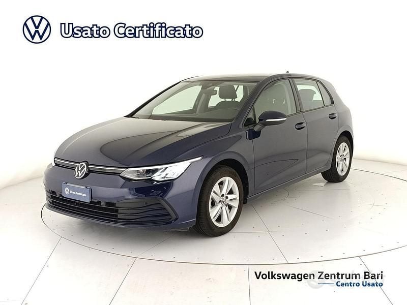 Usata VW Golf VII Life 110 CV (80 kW) 2021 Blu Utilitaria