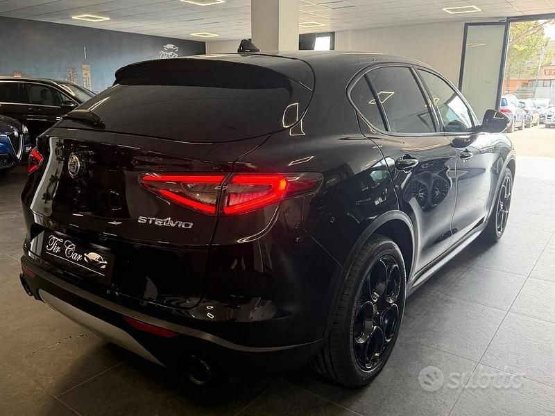 Usata Alfa Romeo Stelvio Sprint 160 CV (117 kW) 2023 Nero SUV