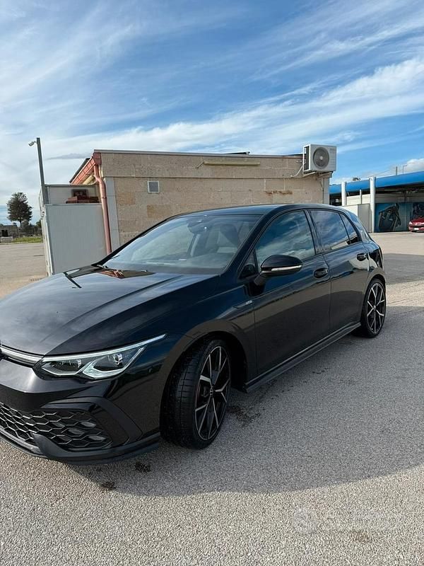 Usata VW Golf 200 CV (147 kW) 2022 Nero Berlina