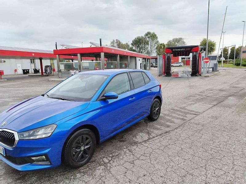 Usata Skoda Fabia 80 CV (58 kW) 2024 Blu/azzurro Utilitaria