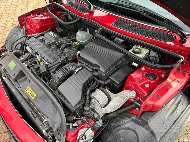 Usata Mini Cooper Cabriolet 118 CV (86 kW) 2006 Rosso Cabrio