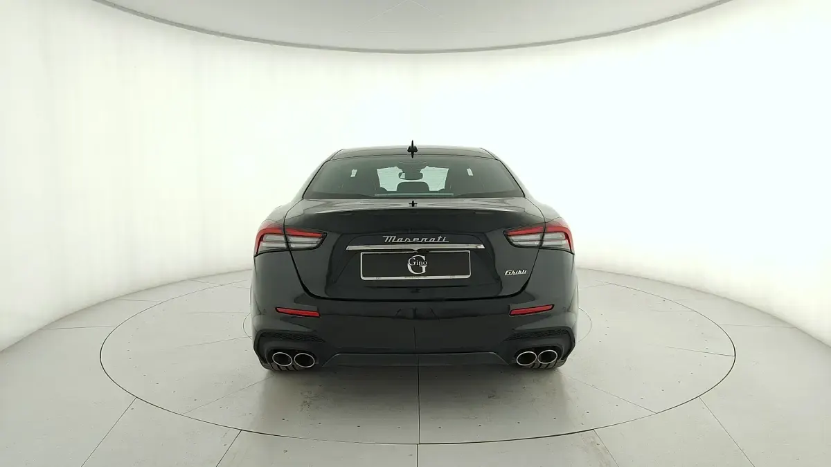 Usata Maserati Ghibli 430 CV (316 kW) 2024 Nero Berlina