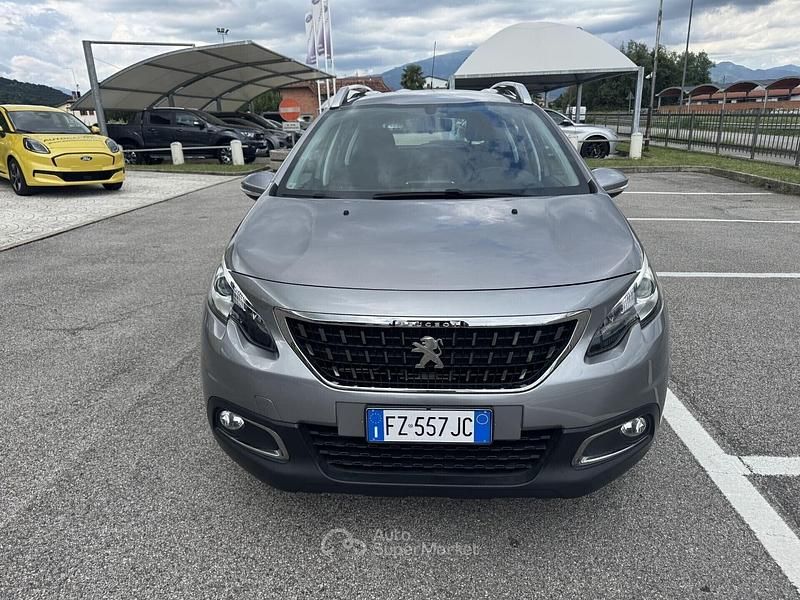 Usata Peugeot 2008 Active 83 CV (61 kW) 2019 Grigio artense SUV