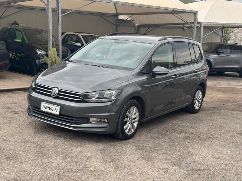 Grigio Usata 2017 VW Touran Business Monovolume | 14.000 € (Super prezzo) - Immagine 1/4