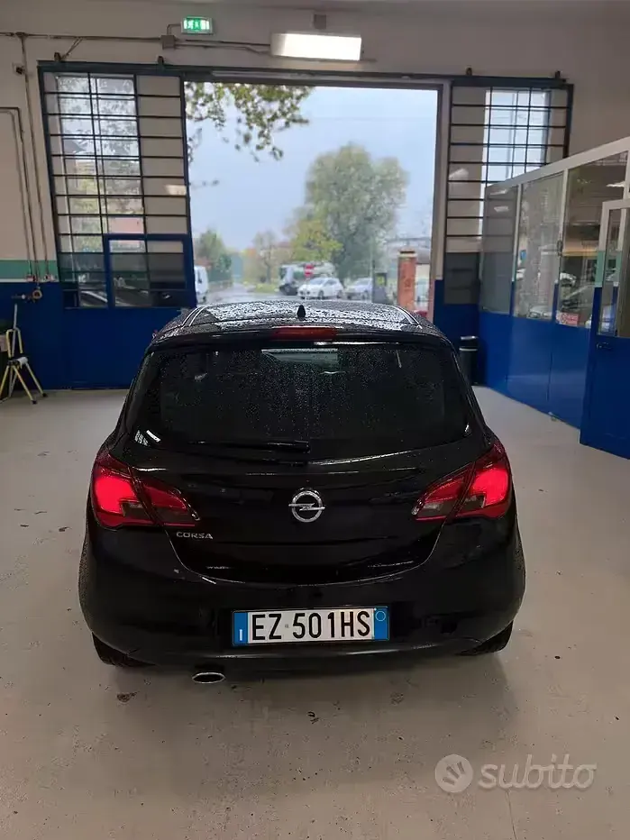 Usata Opel Corsa 90 CV (66 kW) 2015 Nero Utilitaria