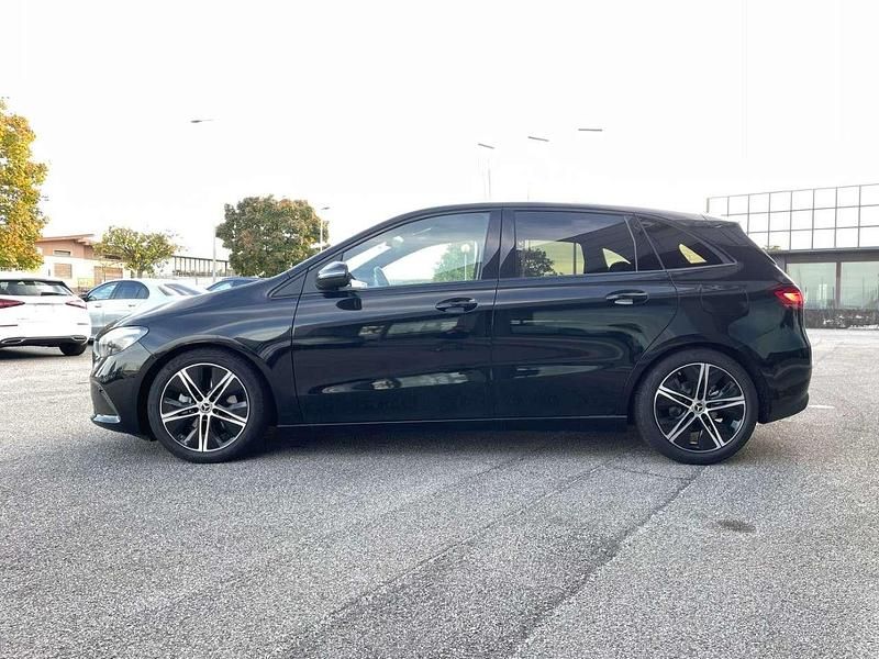 Usata Mercedes B180 116 CV (85 kW) 2025 Nero notte Monovolume