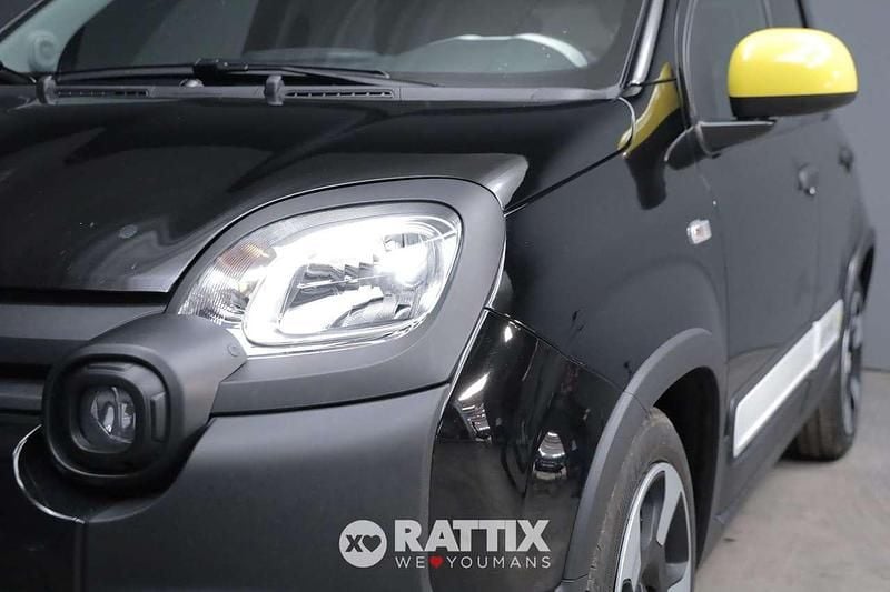 Usata Fiat Panda Cross Cross 70 CV (51 kW) 2025 Nero cinema Utilitaria