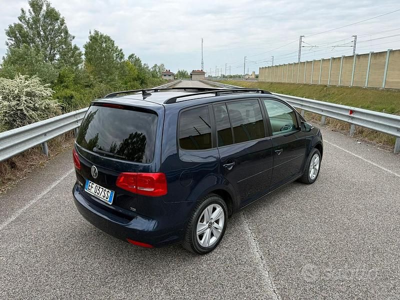 Usata VW Touran 105 CV (77 kW) 2011 Monovolume
