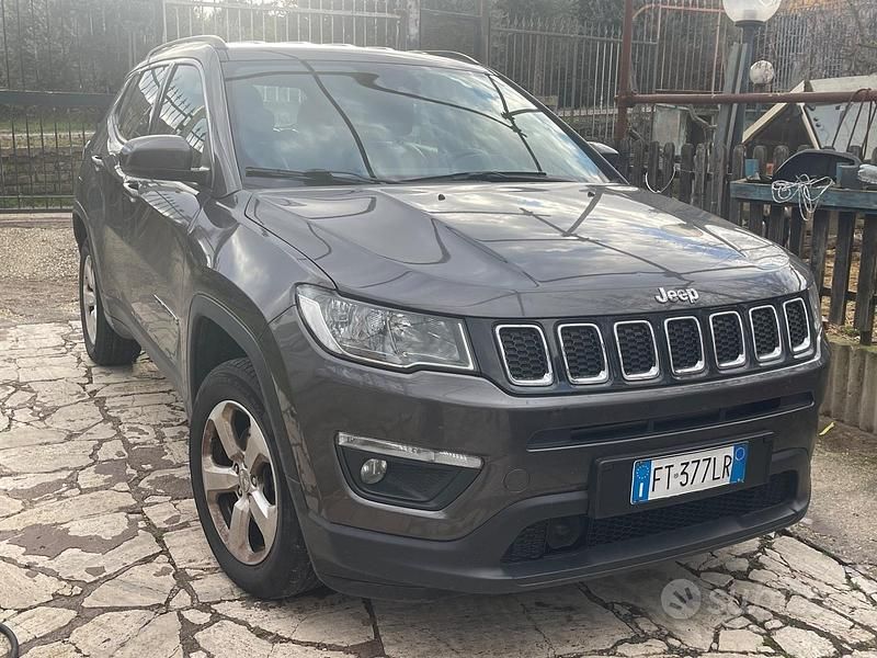 Usata Jeep Compass Limited 140 CV (102 kW) 2018 Grigio SUV