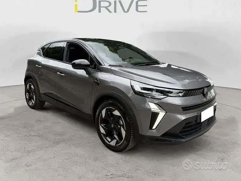 Usata Renault Captur Techno 90 CV (66 kW) 2025 Grigio SUV
