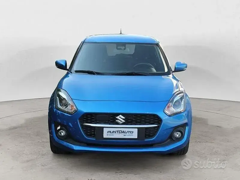 Usata Suzuki Swift 83 CV (61 kW) 2023 Blu/azzurro Utilitaria