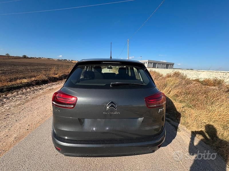 Grigio Usata 2017 Citroën C4 Picasso Monovolume | 8050 € (Buon prezzo) - Immagine 1/4