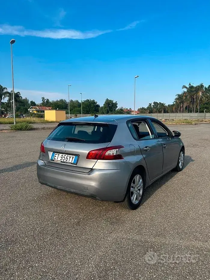 Usata Peugeot 308 Business-Line 116 CV (85 kW) 2014 Grigio Berlina