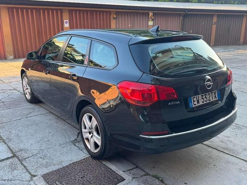 Usata Opel Astra Cosmo 110 CV (80 kW) 2014 Other Station wagon