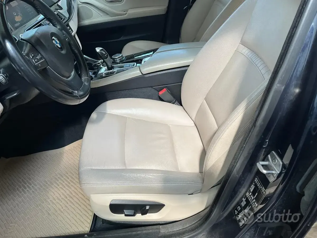 Usata BMW 520 Luxury Line 190 CV (139 kW) 2017 Bluazzurro Berlina
