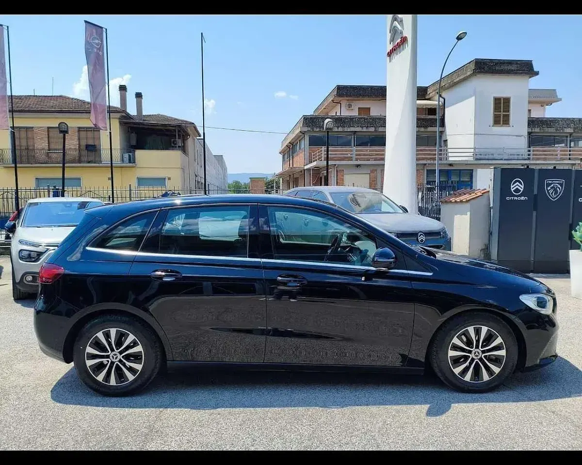 Usata Mercedes B180 Advanced 116 CV (85 kW) 2023 Nero Utilitaria