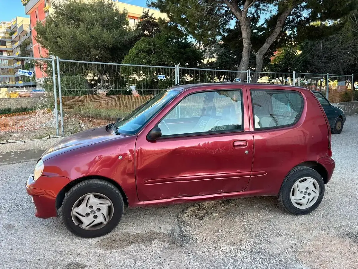 Usata Fiat 600 54 CV (39 kW) 2006 Rosso Utilitaria