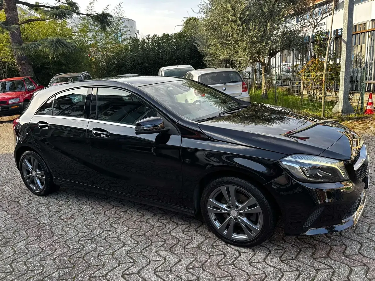 Usata Mercedes A200 136 CV (100 kW) 2017 Nero Berlina