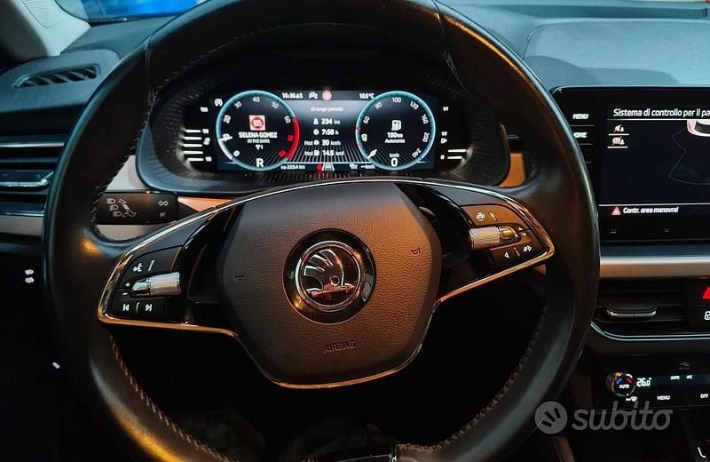 Usata Skoda Kamiq 110 CV (80 kW) 2023 Grigio SUV