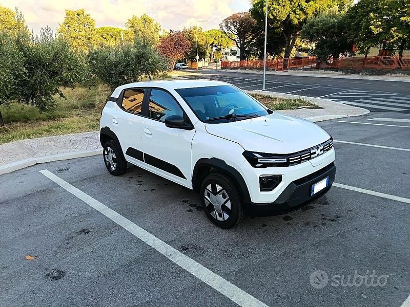 Bianco Usata 2025 Dacia Spring Expression Due volumi | 12.500 € (Buon prezzo) - Immagine 1/4