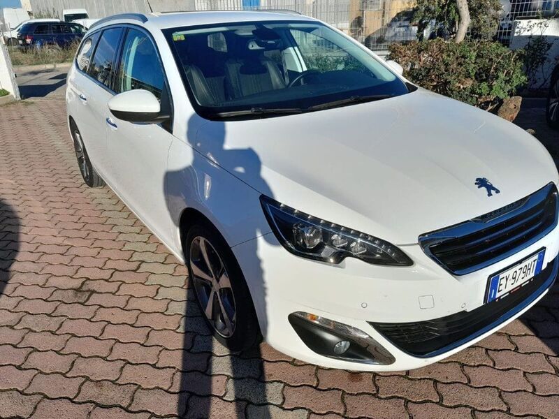 Usato 2015 Peugeot 308 1.6 Diesel 116 CV (10.500 €)