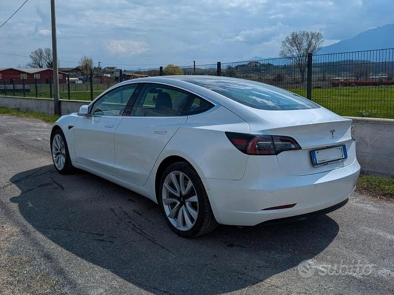 Usata Tesla Model 3 50 kW (68 CV) 2019 Bianco Berlina