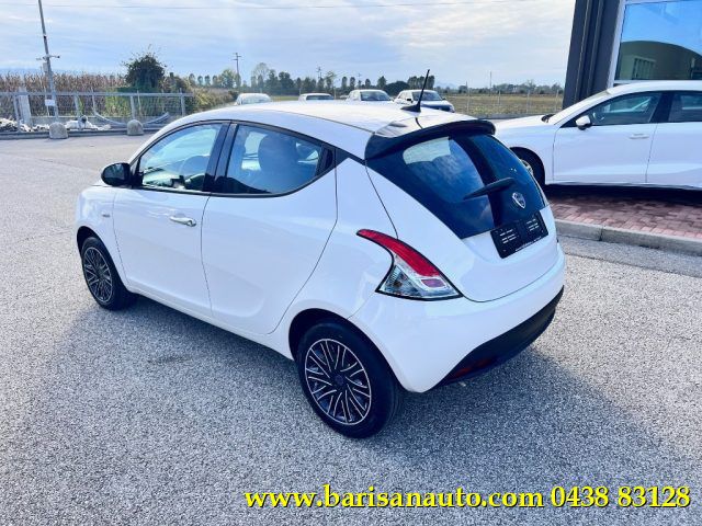 Usata Lancia Ypsilon S 69 CV (50 kW) 2024 Bianco Utilitaria