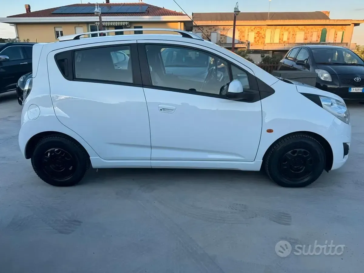 Usata Chevrolet Spark LT 79 CV (58 kW) 2011 Bianco Utilitaria