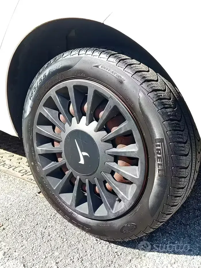 Usata Lancia Ypsilon 69 CV (50 kW) 2014 Bianco Utilitaria