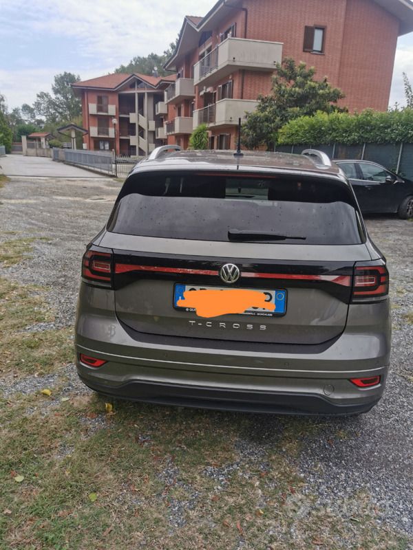 Usata VW T-Cross Advance 116 CV (85 kW) 2020 Grigio SUV