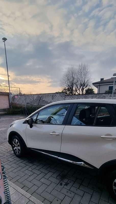Usata Renault Captur Iconic 90 CV (66 kW) 2017 SUV