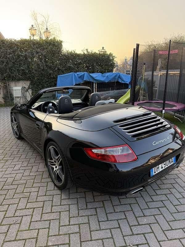 Usata Porsche 911 Carrera Cabriolet 325 CV (239 kW) 2007 Nero Cabrio