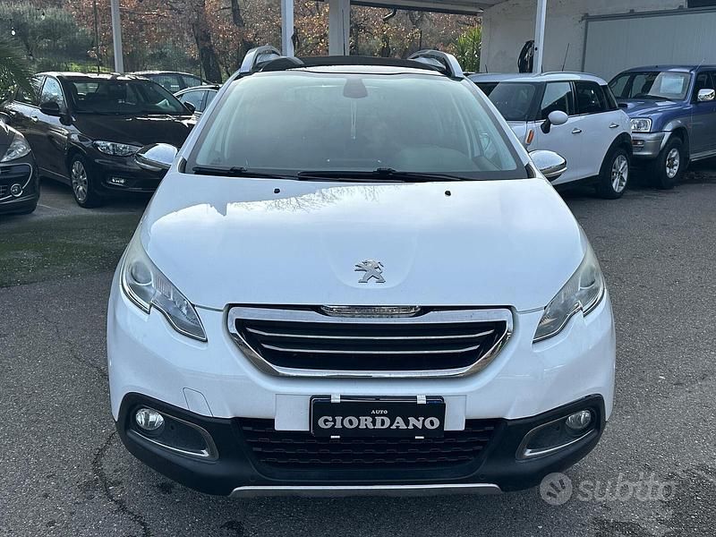 Usata Peugeot 2008 S 120 CV (88 kW) 2015 Bianco SUV
