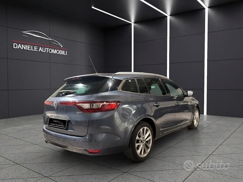 Usata Renault Mégane GrandTour Intens 110 CV (80 kW) 2018 Blu Station wagon