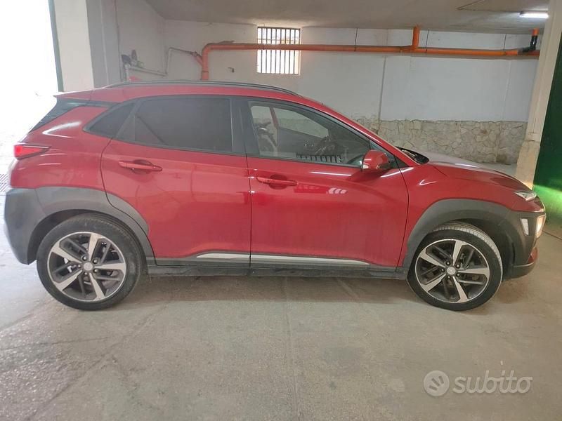 Usata Hyundai Kona 115 CV (84 kW) 2019 Rosso SUV